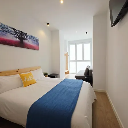 & Kitchen Zabalburu Pensión 3*