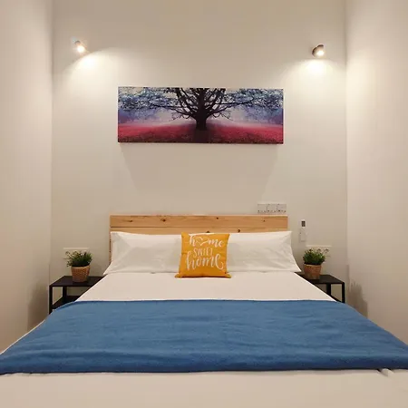 & Kitchen Zabalburu בית הארחה
