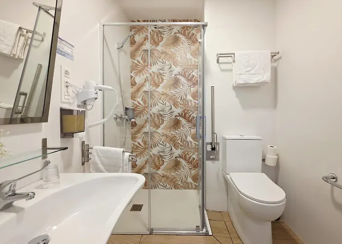 & Kitchen Zabalburu Pensión Bilbao