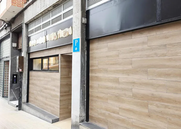 & Kitchen Zabalburu Pensión