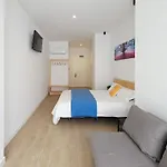 & Kitchen Zabalburu בילבאו