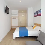 & Kitchen Zabalburu בית הארחה 3*