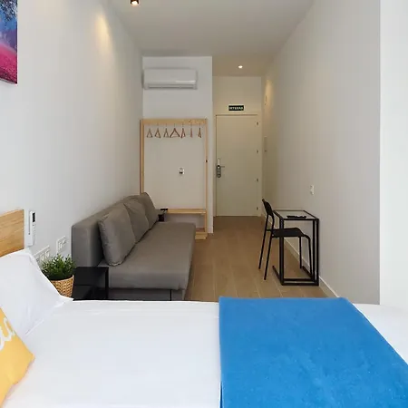 & Kitchen Zabalburu בית הארחה 3*